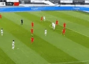 乐动体育投注-东亚杯-张玉宁失单刀国足0-2不敌日本遭两连败