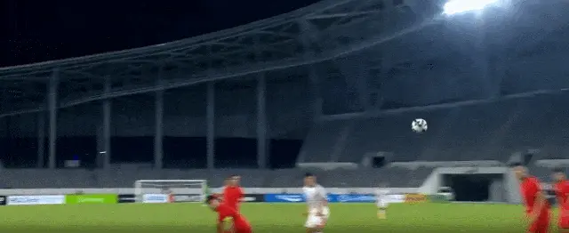 东亚杯-张玉宁失单刀国足0-2不敌日本遭两连败