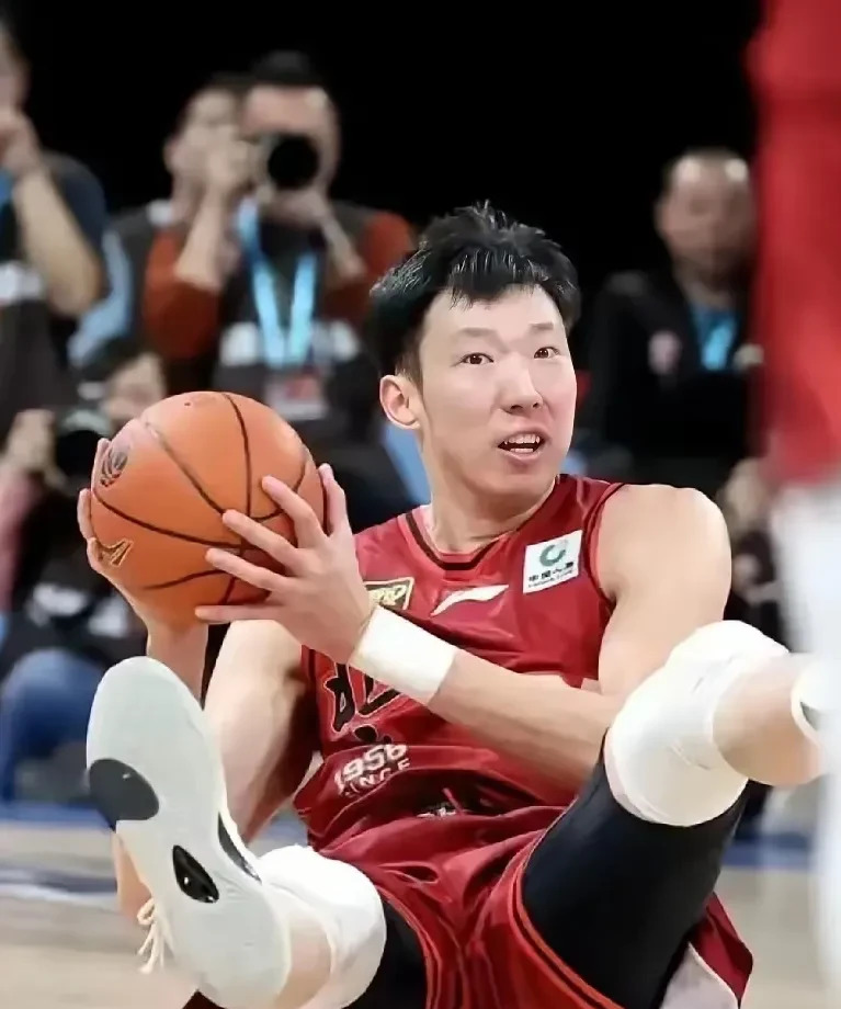 周琦18年亚运会个人集锦，对阵菲律宾砍下25分7盖帽