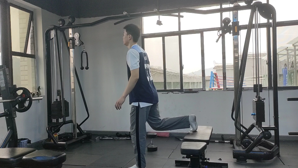 广东男篮更新训练日常：弹跳爆发力&上肢专项训练的简单介绍